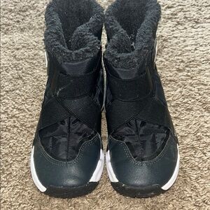 Nike Black Quilted Winter Boots